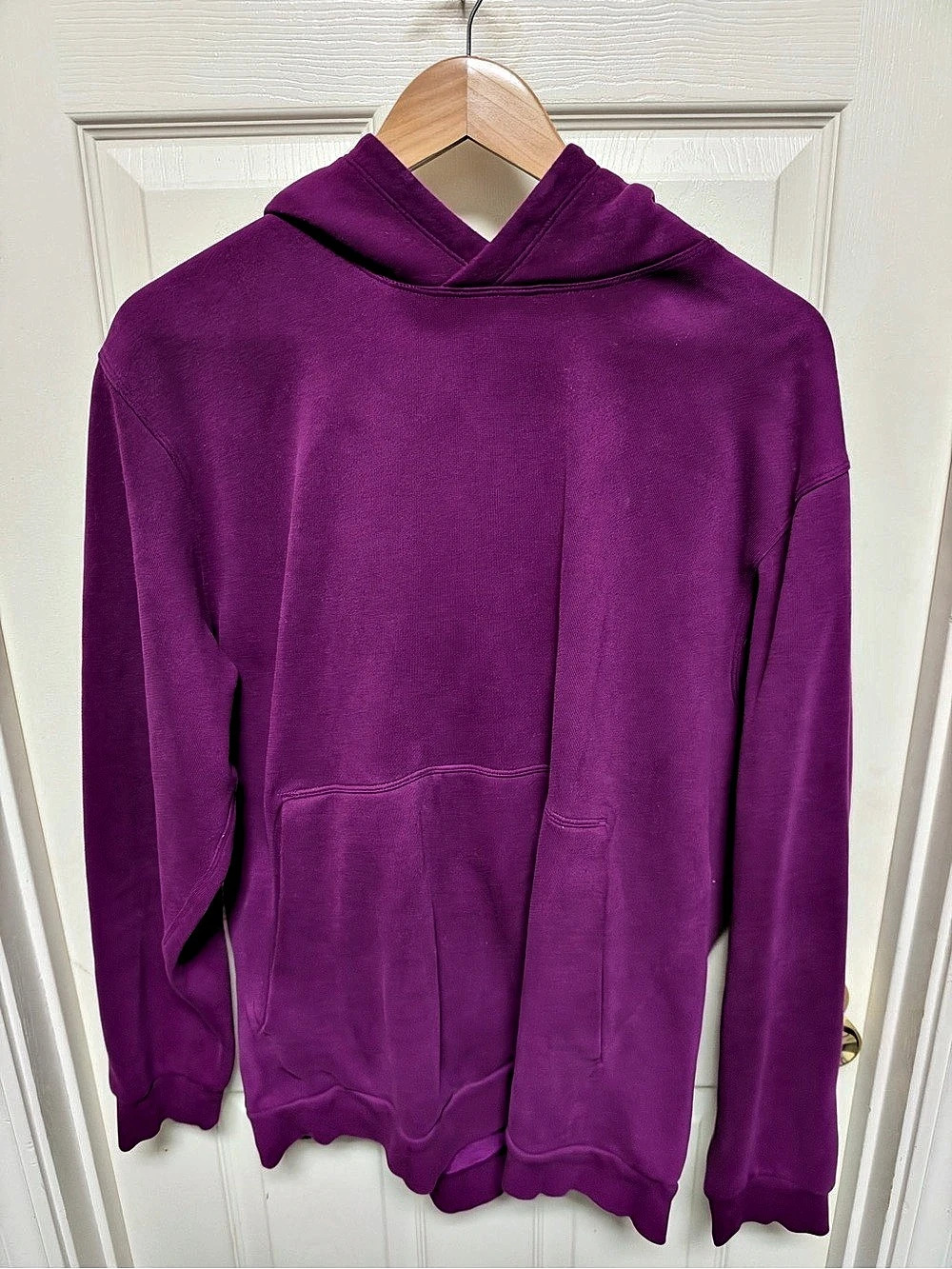 Lululemon Men’s Magenta Pullover Hoodie